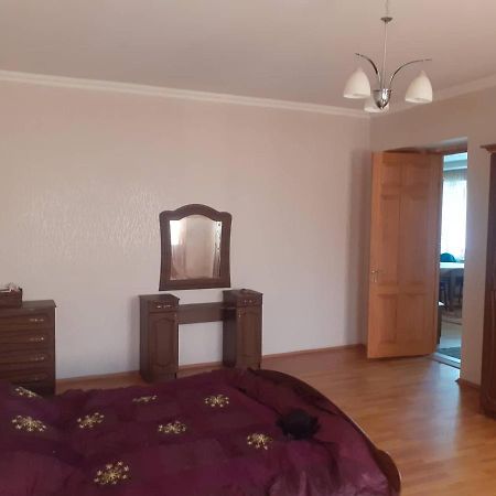 Maka'S Guesthouse Tionety Esterno foto